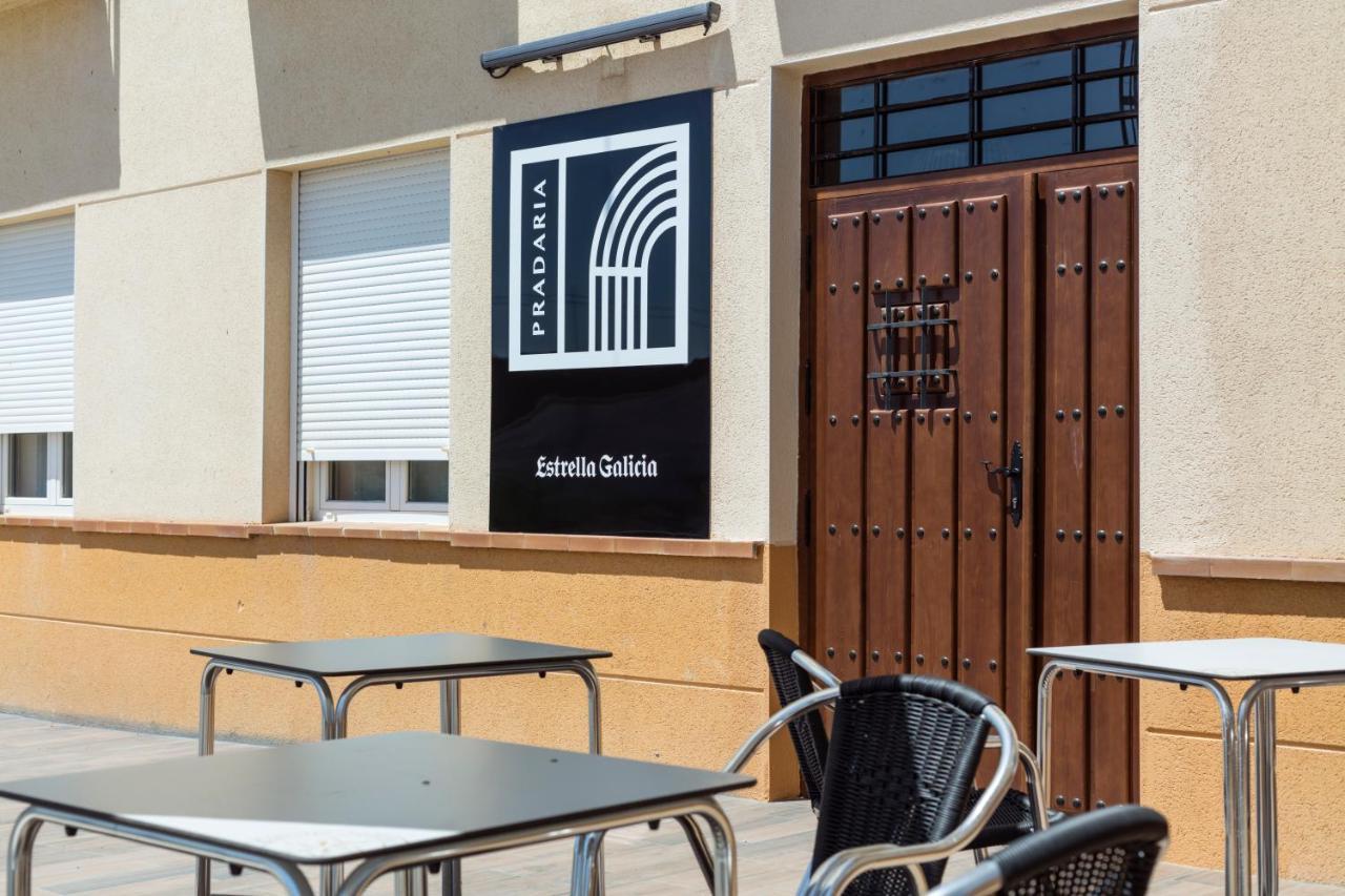 Hostal Pradaria Asador & Alojamiento Arcas Exterior photo